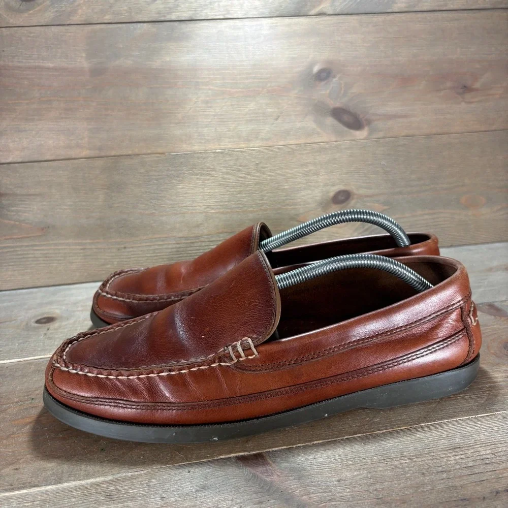 LL Bean Casco Bay Mens size 9 shoes Brown Leather Venetian Handsewn Loafers